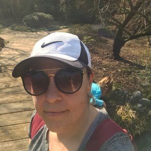 Meet your Posher, Monica